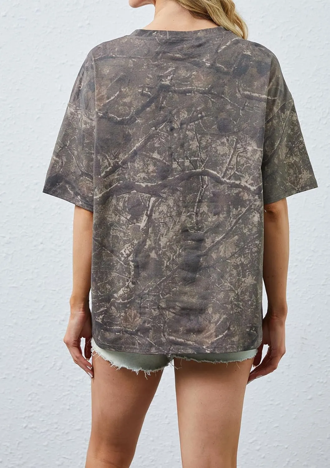 Camo Print Oversized T Shirts for Women Short Sleeve Graphic Print Crew Neck Baggy Shirts Cute Tunic Tee Tops