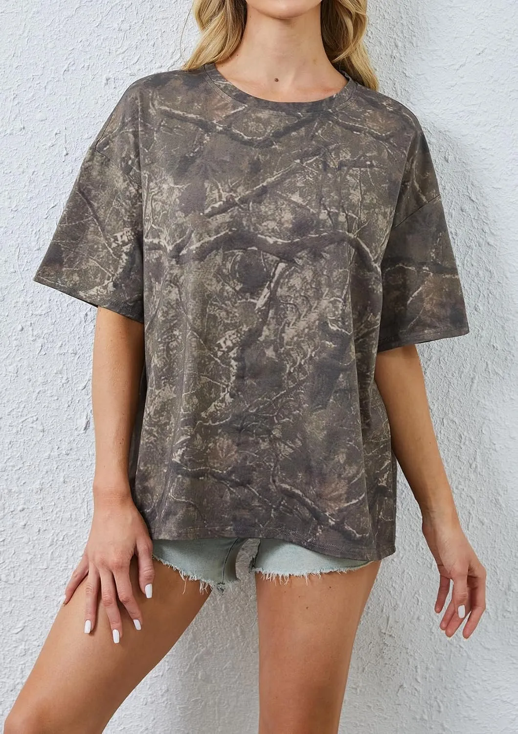 Camo Print Oversized T Shirts for Women Short Sleeve Graphic Print Crew Neck Baggy Shirts Cute Tunic Tee Tops