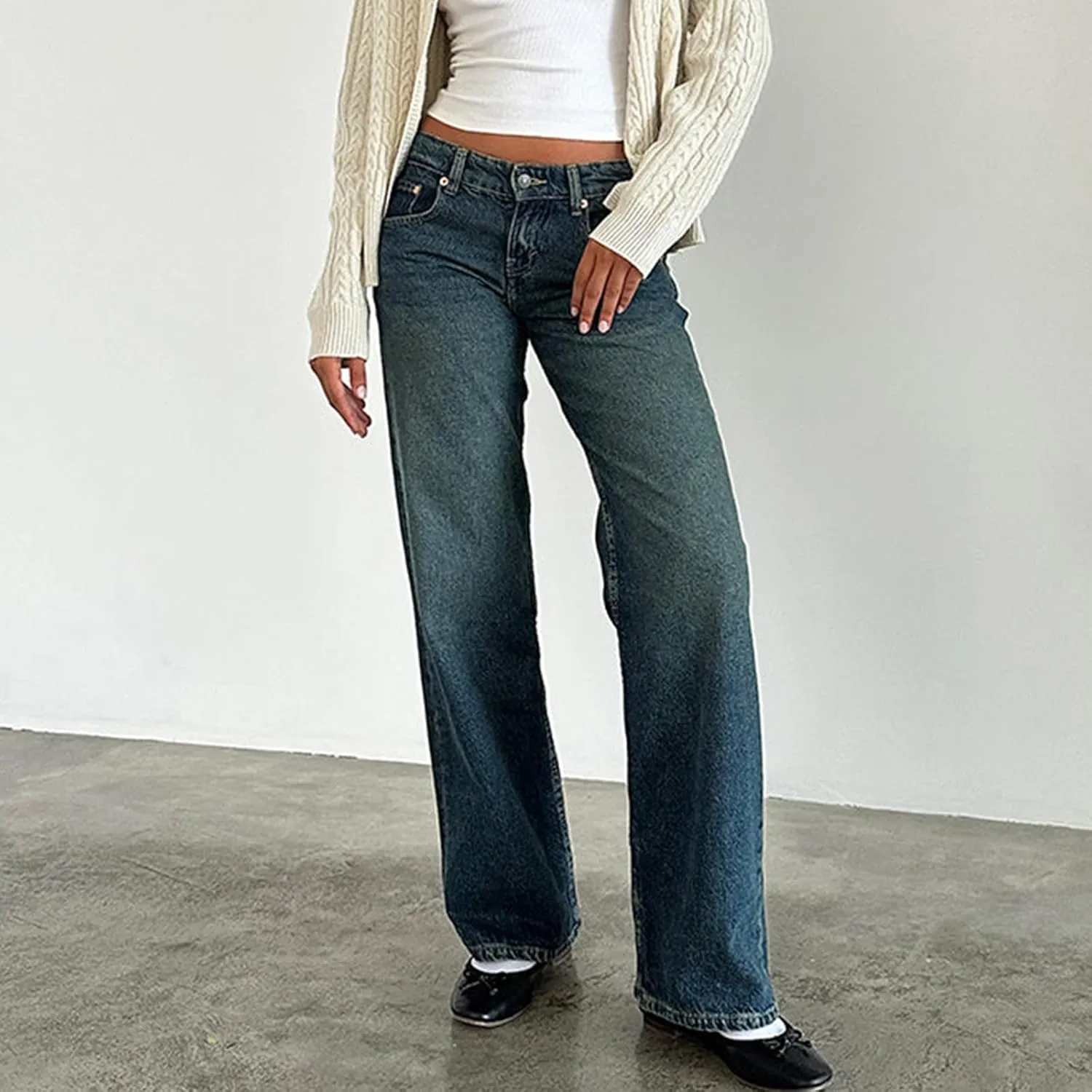 Giraropa Low Rise Baggy Jeans for Women Trendy Straight Wide Leg Y2K Boyfriend Jeans Denim Pants with Pocket Streetwear