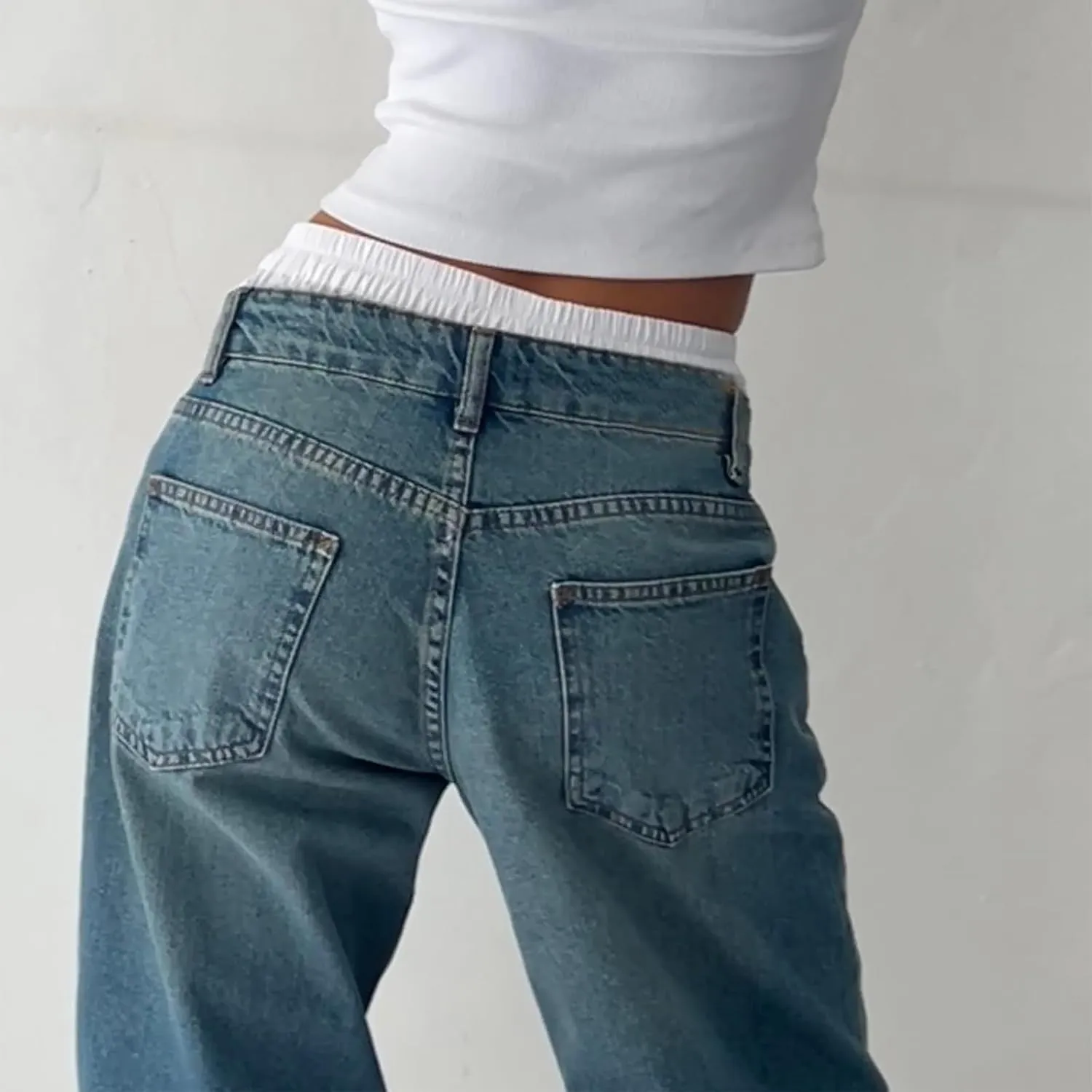 Giraropa Low Rise Baggy Jeans for Women Trendy Straight Wide Leg Y2K Boyfriend Jeans Denim Pants with Pocket Streetwear
