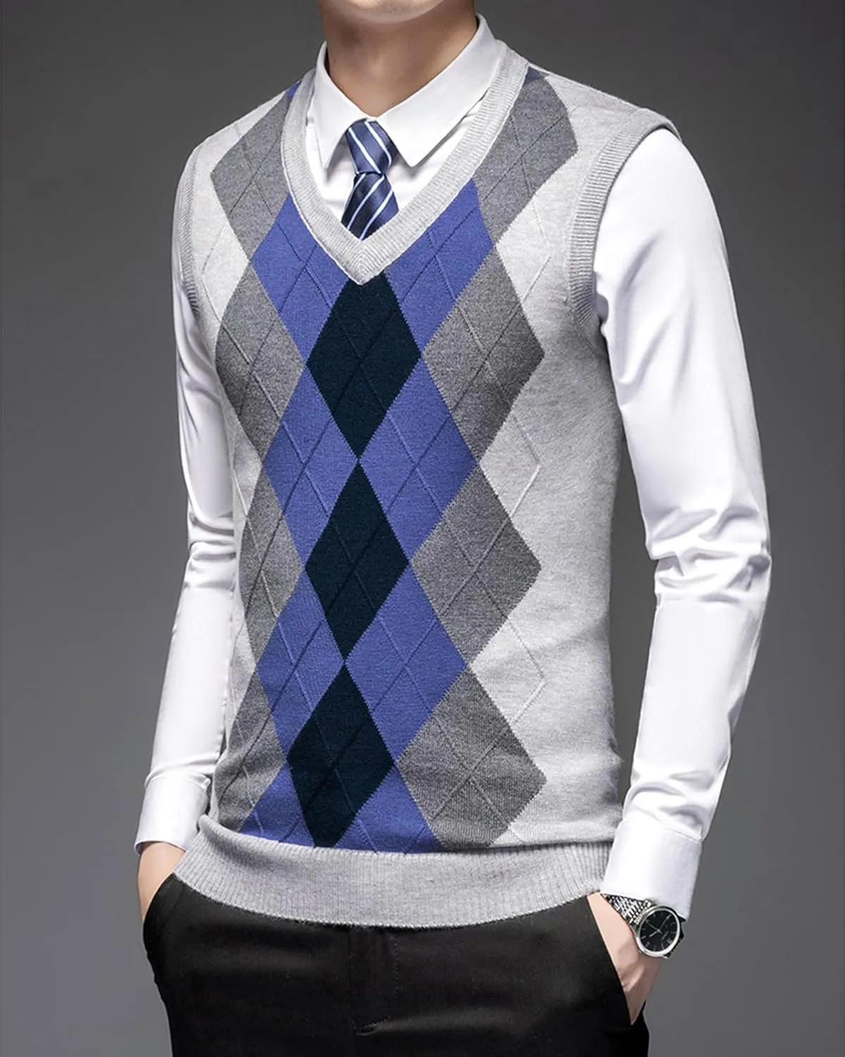 Men's Argyle Vest Sweater Wool Blend V-Neck Relaxed Fit Cable Knit Sleeveless Pullover Sweater