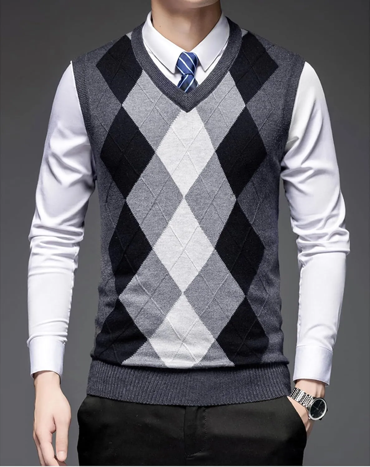 Men's Argyle Vest Sweater Wool Blend V-Neck Relaxed Fit Cable Knit Sleeveless Pullover Sweater
