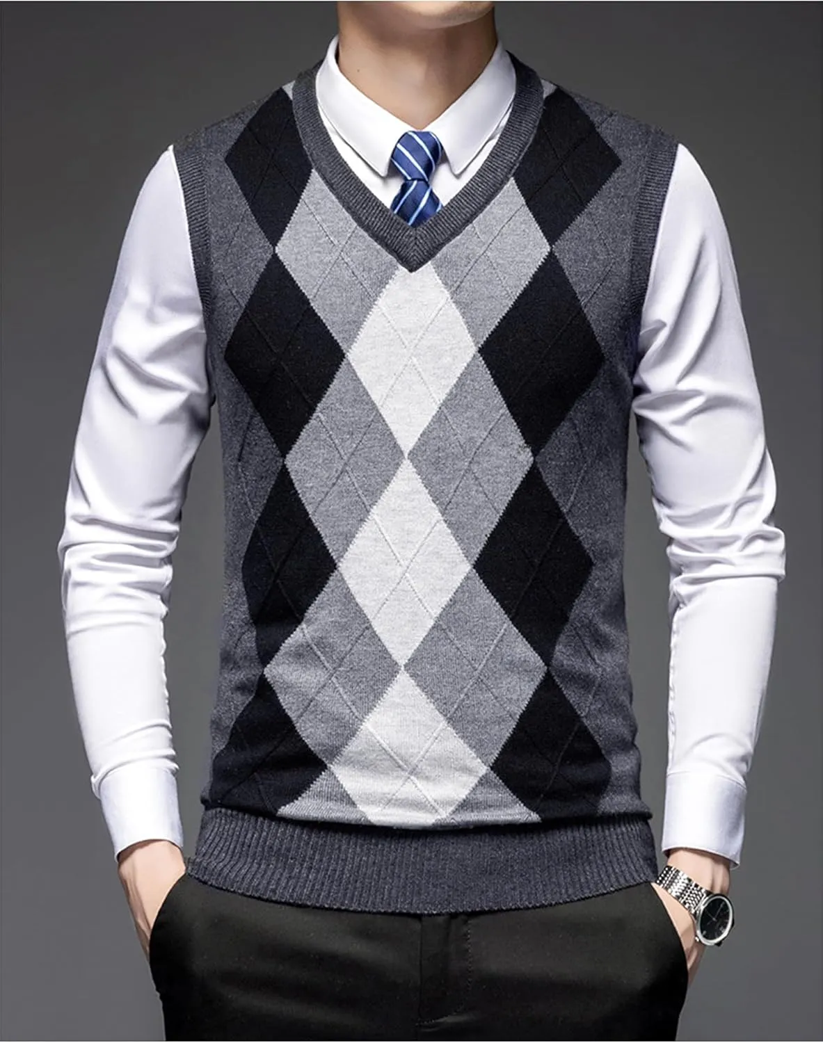 Men's Argyle Vest Sweater Wool Blend V-Neck Relaxed Fit Cable Knit Sleeveless Pullover Sweater