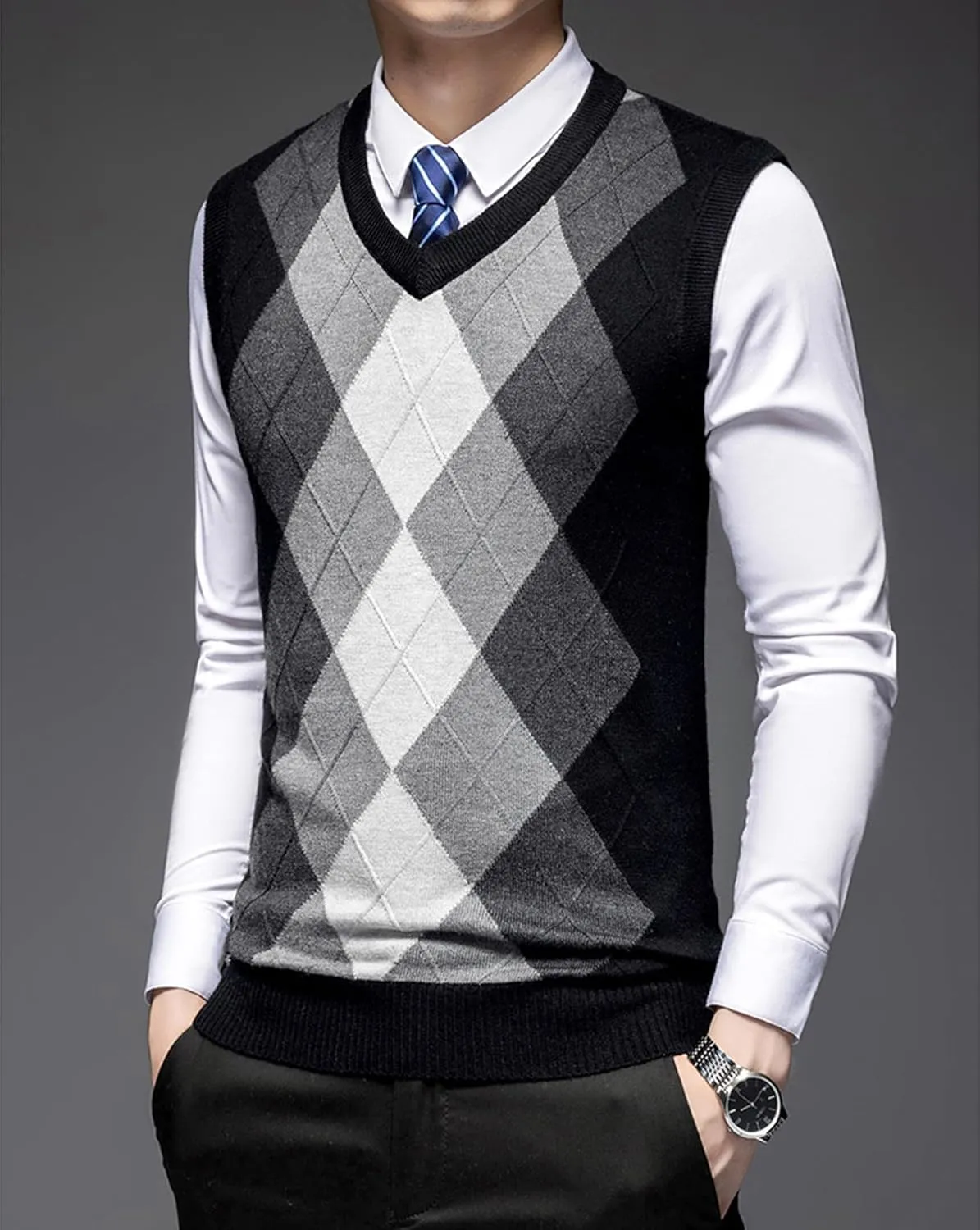 Men's Argyle Vest Sweater Wool Blend V-Neck Relaxed Fit Cable Knit Sleeveless Pullover Sweater