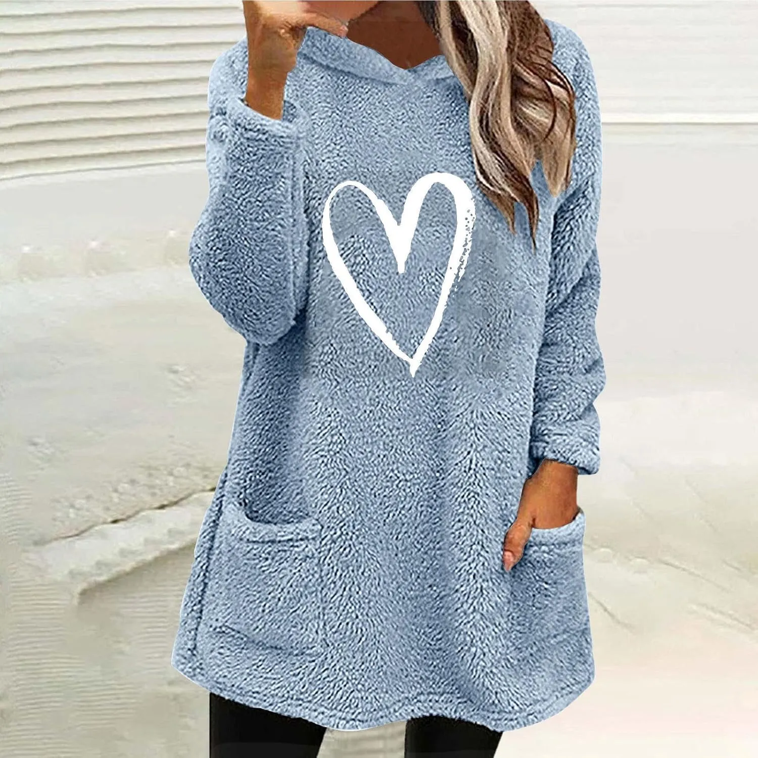 Women’s Heart Graphic Pullover Hoodie Casual Long Sleeve Sweatshirt Kangaroo Pocket Warm Hoodie Fall Winter Fashion