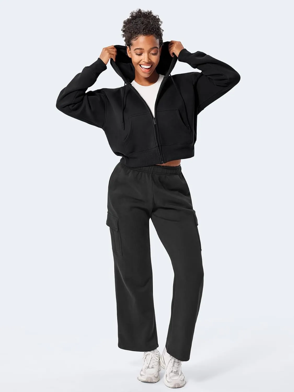 YEOREO Zip Up Hoodies for Women Fleece Pullover Cropped Crew Neck Sweatshirts Katrine Fall Winter Clothes with Pockets